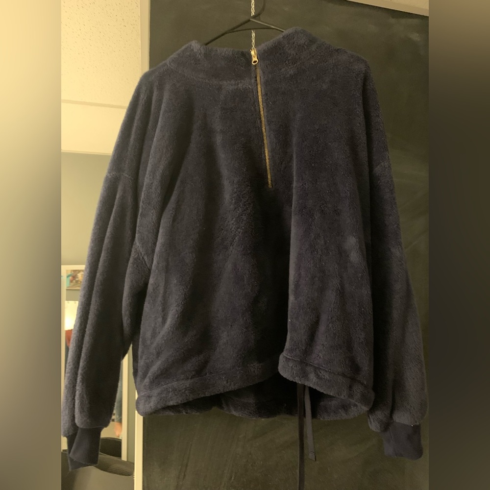 Old navy dark blue pullover fleece